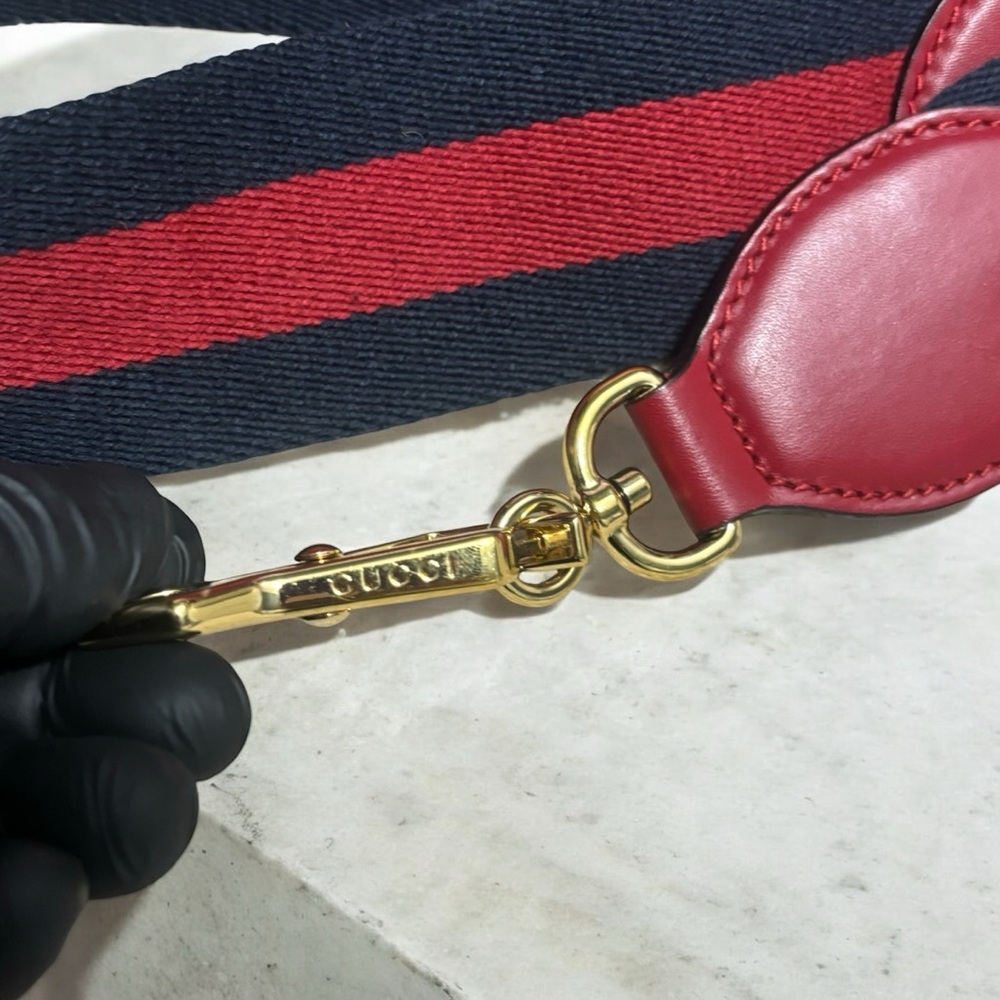 Red GUCCI Mini Bamboo Nymphaea Satchel - Picture 3 of 16